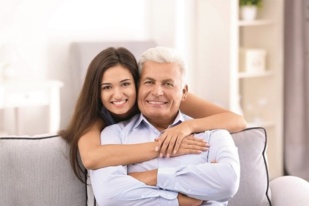 فارق السن بين الزوجين حاجز فكري ومعضلة يصعب حلها فارق السن بين الزوجين حاجز فكري ومعضلة يصعب حلها