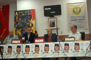 إن المبدع لا يبجل التاريخ والتراث بالضرورة لكنه يوظفهما بشكل فني فيضيف أو يختصر بعيدا عن تعامل المؤرخ. إن المبدع لا يبجل التاريخ والتراث بالضرورة لكنه يوظفهما بشكل فني فيضيف أو يختصر بعيدا عن تعامل المؤرخ.