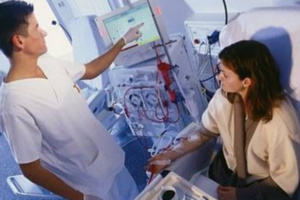 فئة مهمة من المرضى المصابين بالفشل الكلوي المزمن يعانون من عدم الاستفادة من عدد من العلاجات في مراكز التصفية فئة مهمة من المرضى المصابين بالفشل الكلوي المزمن يعانون من عدم الاستفادة من عدد من العلاجات في مراكز التصفية