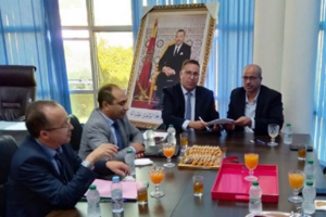 مراسيم تسليم المهام بين المدير الاقليمي لقطاع الشباب بالنيابة والمدير الجديد بعد تعيينه لإدارة دفة هذا القطاع مراسيم تسليم المهام بين المدير الاقليمي لقطاع الشباب بالنيابة والمدير الجديد بعد تعيينه لإدارة دفة هذا القطاع