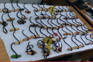 إجهاض محاولة جماعية للهجرة غير الشرعية باستخدام معدات للتسلق. إجهاض محاولة جماعية للهجرة غير الشرعية باستخدام معدات للتسلق.