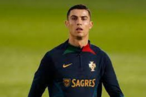 يونايتد سيتخذ " خطوات مناسبة " بعد تصريحات رونالدو يونايتد سيتخذ " خطوات مناسبة " بعد تصريحات رونالدو