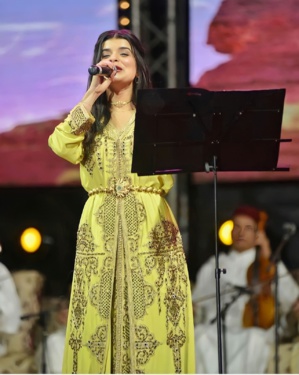 الملحون...... الفن الذي يعشقه السلاطين والفقراء على السواء الملحون...... الفن الذي يعشقه السلاطين والفقراء على السواء