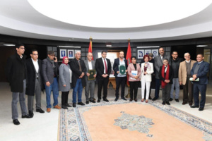 اتفاق اجتماعي ثنائي يرفع الأجور الشهرية للصحافيات والصحافيين ب2000 درهم والعاملات والعاملين ب1000 درهم اتفاق اجتماعي ثنائي يرفع الأجور الشهرية للصحافيات والصحافيين ب2000 درهم والعاملات والعاملين ب1000 درهم