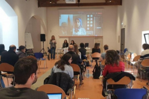 "الترجمة السمعية البصرية" موضوع يوم دراسي دولي "الترجمة السمعية البصرية" موضوع يوم دراسي دولي