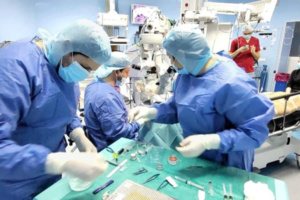 إجراء أربع عمليات لزرع القرنية بالمركز الاستشفائي الجامعي بوجدة إجراء أربع عمليات لزرع القرنية بالمركز الاستشفائي الجامعي بوجدة