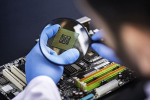 حرب الشرائح الإلكترونية ومجال الذكاء الاصطناعي حرب الشرائح الإلكترونية ومجال الذكاء الاصطناعي