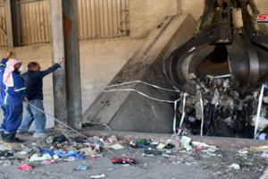 معالجة النفايات بالمطرح البيجماعي بالداخلة معالجة النفايات بالمطرح البيجماعي بالداخلة