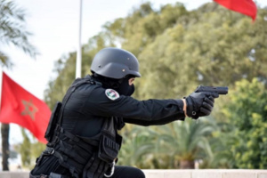 تمارة : شخص من ذوي السوابق عرّض المواطنين وعناصر الشرطة لاعتداء خطير تمارة : شخص من ذوي السوابق عرّض المواطنين وعناصر الشرطة لاعتداء خطير