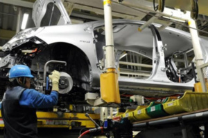 قطاع السيارات : مزور يعلن عن بناء 60 مصنعا جديدا قطاع السيارات : مزور يعلن عن بناء 60 مصنعا جديدا