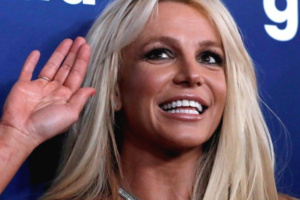 بريتني سبيرز تكشف عن كتاب سيرتها الذاتية: "المرأة في داخلي" بريتني سبيرز تكشف عن كتاب سيرتها الذاتية: "المرأة في داخلي"