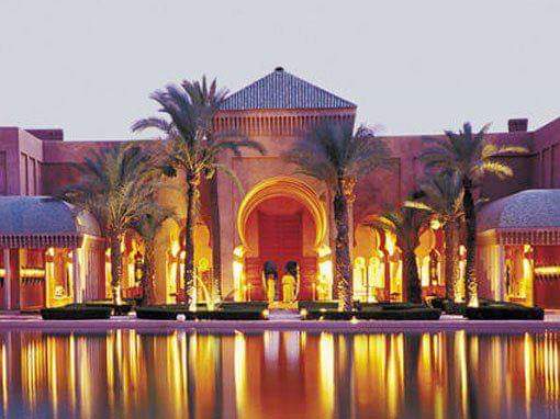 1299 مرشدا سياحيا جديدا في وضعية قانونية من أجل تطوير الخدمات السياحية بالمملكة 1299 مرشدا سياحيا جديدا في وضعية قانونية من أجل تطوير الخدمات السياحية بالمملكة