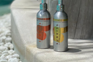 SunKiss تطلق أول واقي شمسي معطر في العالم SunKiss تطلق أول واقي شمسي معطر في العالم