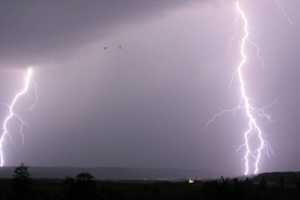 صعقة رعد قوية تقتل راعي غنم بنواحي تازة صعقة رعد قوية تقتل راعي غنم بنواحي تازة