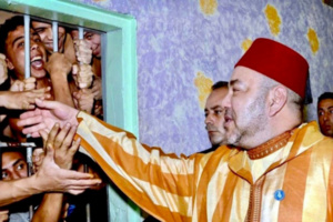 جلالة الملك يعفو عن 653 شخصا بمناسبة ذكرى ثورة الملك والشعب جلالة الملك يعفو عن 653 شخصا بمناسبة ذكرى ثورة الملك والشعب