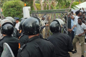 الرباط: طلبة غابونيون يقتحمون سفارة بلادهم  والشرطة تتدخل