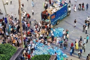 المغاربة هبوا لتلبية نداء الضمير لإنقاذ ومساعدة ضحايا زلزال الحوز المغاربة هبوا لتلبية نداء الضمير لإنقاذ ومساعدة ضحايا زلزال الحوز