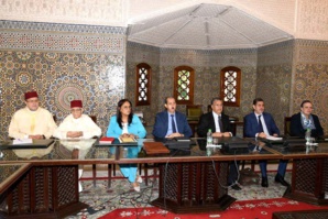 وزارة الأسرة تعد تصورا لتعديل المدونة .. و"مجلس حقوق الإنسان" يُطور المقترحات وزارة الأسرة تعد تصورا لتعديل المدونة .. و"مجلس حقوق الإنسان" يُطور المقترحات