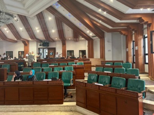 بلوكاج بمجلس الرباط..هل أصبح اضطرار عمدة الرباط الى الاستقالة وشيكا؟ بلوكاج بمجلس الرباط..هل أصبح اضطرار عمدة الرباط الى الاستقالة وشيكا؟