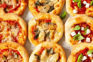 ميني بيتزا بحشوات مختلفة ميني بيتزا بحشوات مختلفة