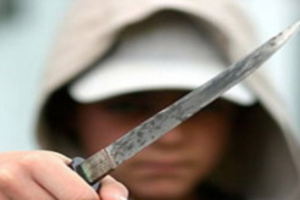 عشريني يستولي على 9 ملايين سنتيم من وكالة لتحويل الأموال بمكناس عشريني يستولي على 9 ملايين سنتيم من وكالة لتحويل الأموال بمكناس