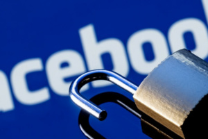 مقابل تسهيل انتشار الرواية الإسرائيلية.. إدارة “فيسبوك” تحاصر “الحسابات” الداعمة لفلسطين مقابل تسهيل انتشار الرواية الإسرائيلية.. إدارة “فيسبوك” تحاصر “الحسابات” الداعمة لفلسطين