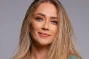 تحت شروط مقيدة، المحكمة تطلق سراح الفنانة الفلسطينية دلال أبو أمنة تحت شروط مقيدة، المحكمة تطلق سراح الفنانة الفلسطينية دلال أبو أمنة