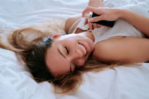 نصائح لجعل عطركِ يدوم لفترة أطول نصائح لجعل عطركِ يدوم لفترة أطول