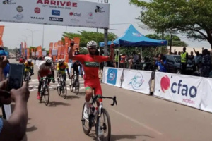 الدراج المغربي أشرف الدغمي يتوج بالمرحلة الرابعة لطواف بوركينافاسو الدراج المغربي أشرف الدغمي يتوج بالمرحلة الرابعة لطواف بوركينافاسو