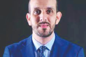 رشيد أوراز لـ"العلم": الاتحاد الأوروبي لم يفقد قوته في الأزمة الأوكرانية بل دفع مليارات الدولارات لتمويل الحرب الأوكرانية ضد روسيا رشيد أوراز لـ"العلم": الاتحاد الأوروبي لم يفقد قوته في الأزمة الأوكرانية بل دفع مليارات الدولارات لتمويل الحرب الأوكرانية ضد روسيا