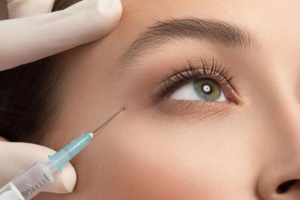 حقن الفيلر تحت العين تخلص من الهالات السوداء والتجاعيد حقن الفيلر تحت العين تخلص من الهالات السوداء والتجاعيد