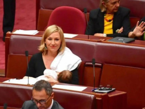 استخفاف المقاولات بالحق في الرضاعة يضاعف معاناة الأمهات المغربيات الأجيرات مع ساعات العمل استخفاف المقاولات بالحق في الرضاعة يضاعف معاناة الأمهات المغربيات الأجيرات مع ساعات العمل