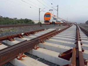 “غياب التمويل” يُعيق ربط 43 مدينة بالقطار “غياب التمويل” يُعيق ربط 43 مدينة بالقطار