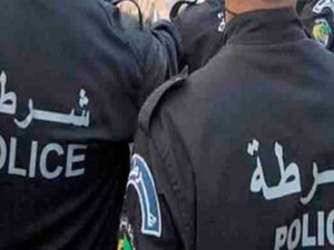 أمن القنيطرة يطيح بلصين انتحلا صفة زبائن لسرقة وتعنيف امرأة أمن القنيطرة يطيح بلصين انتحلا صفة زبائن لسرقة وتعنيف امرأة