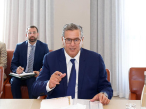 عزيز أخنوش يَبسط مخرجات اتفاق الحكومة مع النقابات عزيز أخنوش يَبسط مخرجات اتفاق الحكومة مع النقابات