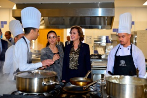 وزارة السياحة ترسم خارطة طريق لخلق 200000 فرصة عمل جديدة، في أفق 2026. وزارة السياحة ترسم خارطة طريق لخلق 200000 فرصة عمل جديدة، في أفق 2026.