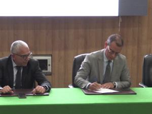 تفاصيل التوقيع على اتفاقيات مشاريع بإقليم النواصر تفاصيل التوقيع على اتفاقيات مشاريع بإقليم النواصر