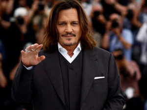 ما حكاية الممثل رانفير سينغ مع النجم جوني ديب؟ ما حكاية الممثل رانفير سينغ مع النجم جوني ديب؟