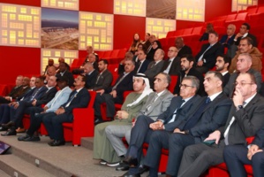 رئيس الأنتربول وقادة أجهزة الأمن العرب يزورون طنجة المتوسط. رئيس الأنتربول وقادة أجهزة الأمن العرب يزورون طنجة المتوسط.