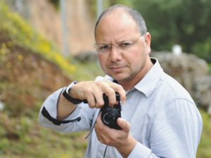 معرض فوتوغرافي للفنان جعفر عاقيل معرض فوتوغرافي للفنان جعفر عاقيل