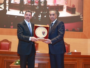 الامن الوطني والمجلس الأعلى للسلطة القضائية يوقعان اتفاقية  لتبادل الخبرات في مجال المنازعات الادارية الامن الوطني والمجلس الأعلى للسلطة القضائية يوقعان اتفاقية  لتبادل الخبرات في مجال المنازعات الادارية