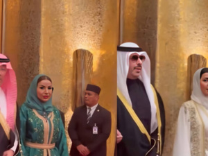 سعوديات مستاءات من اختيار مواطناتهن الظهور بالقفطان المغربي في زفاف أمير بروناي سعوديات مستاءات من اختيار مواطناتهن الظهور بالقفطان المغربي في زفاف أمير بروناي