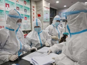 وزارة الصحة والحماية الاجتماعية تنفي الشائعات المُتَدَاولَة بخصوص الوضع الوبائي لكوفيد-19 ببلادنا وزارة الصحة والحماية الاجتماعية تنفي الشائعات المُتَدَاولَة بخصوص الوضع الوبائي لكوفيد-19 ببلادنا