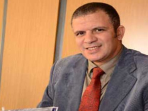 فؤاد سويبة يُوقّع كتابه في إطار شبكة المقاهي الثقافيّة فؤاد سويبة يُوقّع كتابه في إطار شبكة المقاهي الثقافيّة