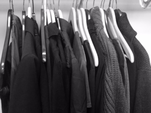 Hacks Week : نصائح وحيل فعالة للحفاظ على الملابس السوداء من فقدان لونها Hacks Week : نصائح وحيل فعالة للحفاظ على الملابس السوداء من فقدان لونها