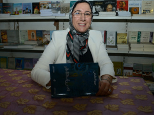 الشاعرة حورية الخمليشي : اللانهائي جعلني أعشق الكتابة على الماء الشاعرة حورية الخمليشي : اللانهائي جعلني أعشق الكتابة على الماء