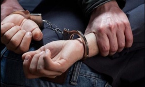 الدار البيضاء.. توقيف مواطن جزائري وزوجته المغربية للاشتباه في تورطهما في ارتكاب سرقات متعددة من داخل السيارات الدار البيضاء.. توقيف مواطن جزائري وزوجته المغربية للاشتباه في تورطهما في ارتكاب سرقات متعددة من داخل السيارات