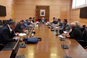 وزارة التربية الوطنية تلتئم مع النقابات التعليمية في اجتماع خاص لعرض ومناقشة النظام الأساسي وزارة التربية الوطنية تلتئم مع النقابات التعليمية في اجتماع خاص لعرض ومناقشة النظام الأساسي