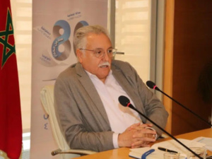 “الكتاب” يرفض زيارة دي ميستورا لبلد منحاز ويدعو لوضع حد لتوقيفات الأساتذة “الكتاب” يرفض زيارة دي ميستورا لبلد منحاز ويدعو لوضع حد لتوقيفات الأساتذة