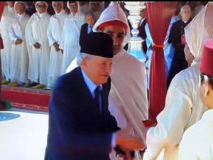 جلالة الملك يبعث برقية تعزية ومواساة إلى أفراد أسرة المجاهد والوطني الصادق محمد بنسعيد آيت إيدر جلالة الملك يبعث برقية تعزية ومواساة إلى أفراد أسرة المجاهد والوطني الصادق محمد بنسعيد آيت إيدر